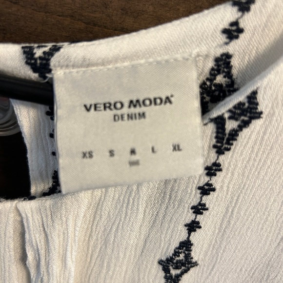 Vero Moda brand sleeveless 100% viscose - Picture 2 of 5